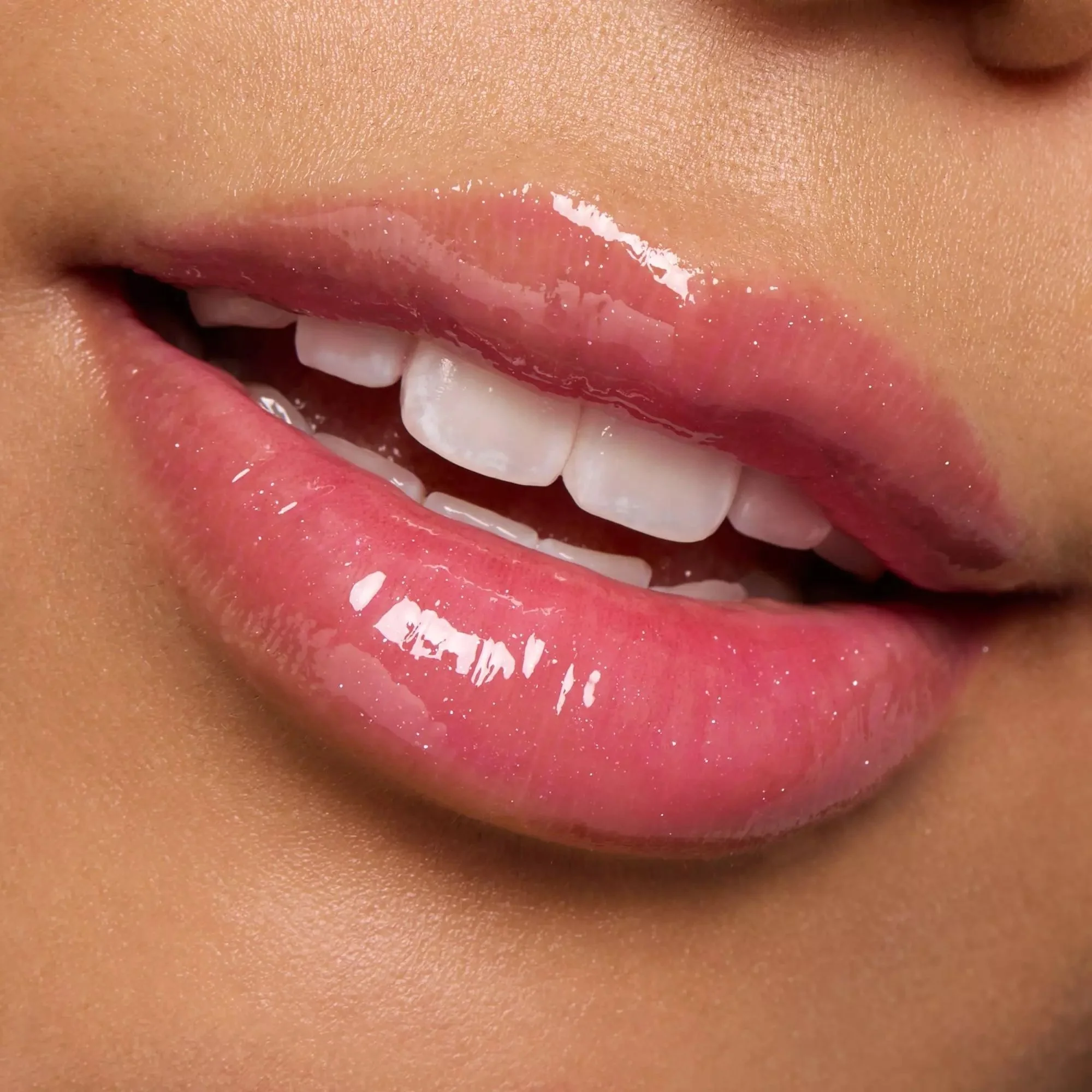 Brillo Labial Essence Extreme Shine 13 Glazed Berry - Image 4