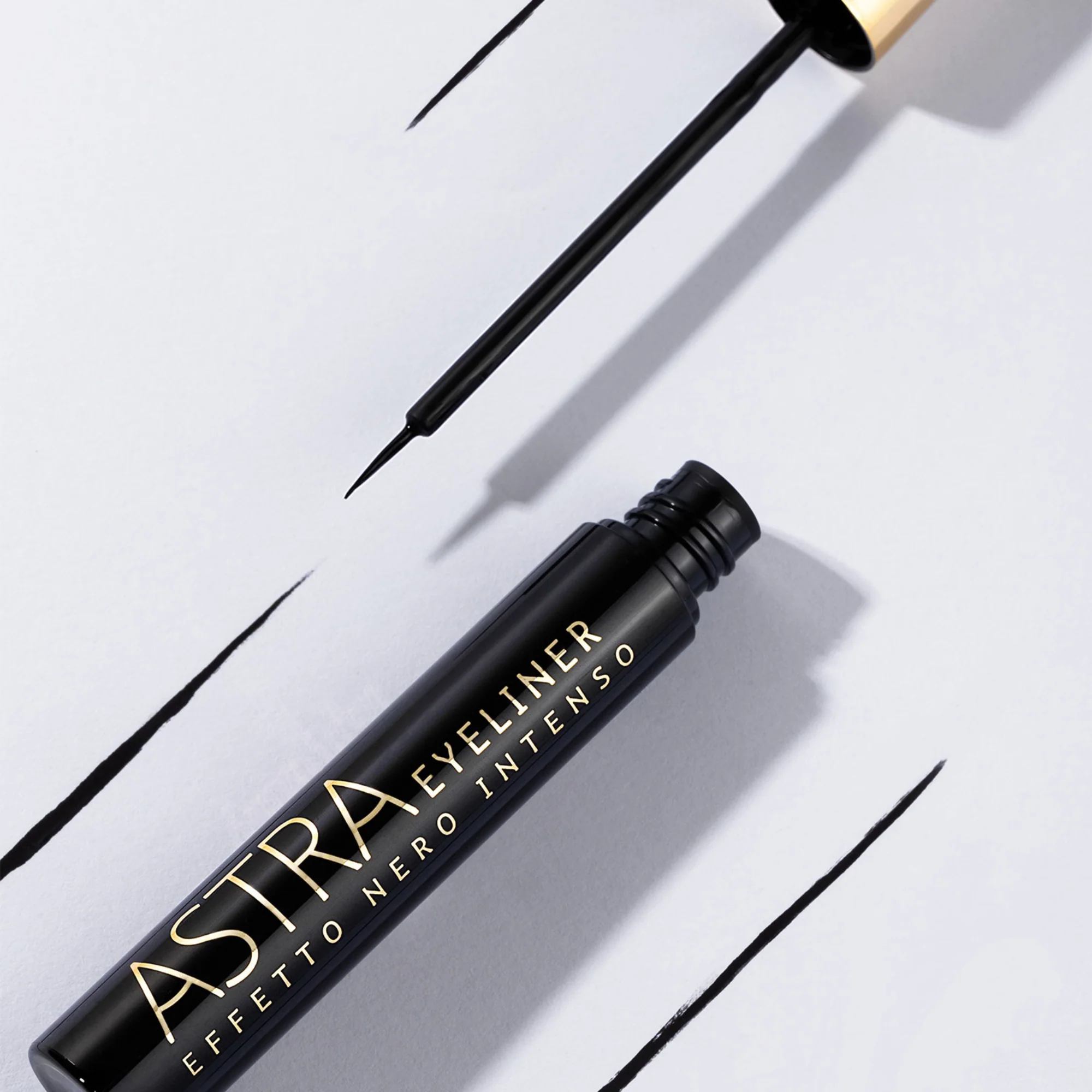 Delineador Líquido Astra Eyeliner Nro. 01 Black X 6Ml - Image 3